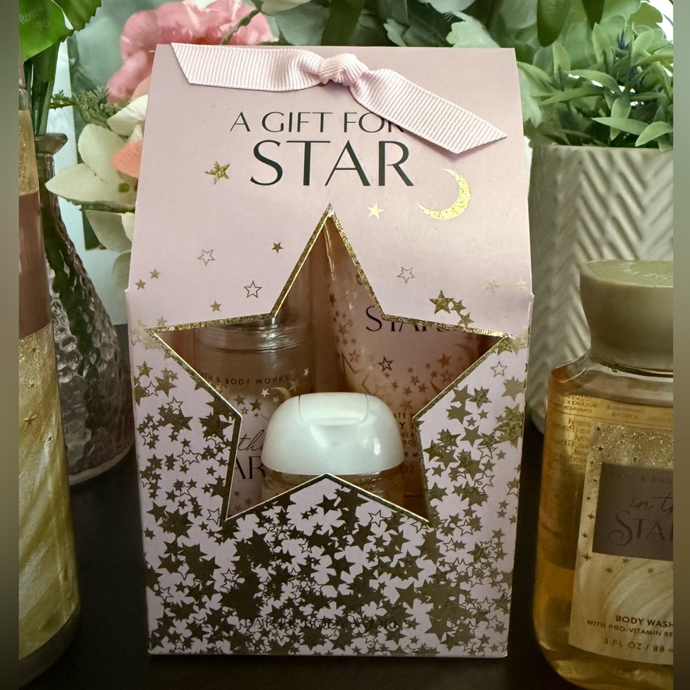🆕💫 BATH & BODY WORKS “IN THE STARS” BODY CARE COLLECTION. BRAND NEW! - Picture 3 of 8
